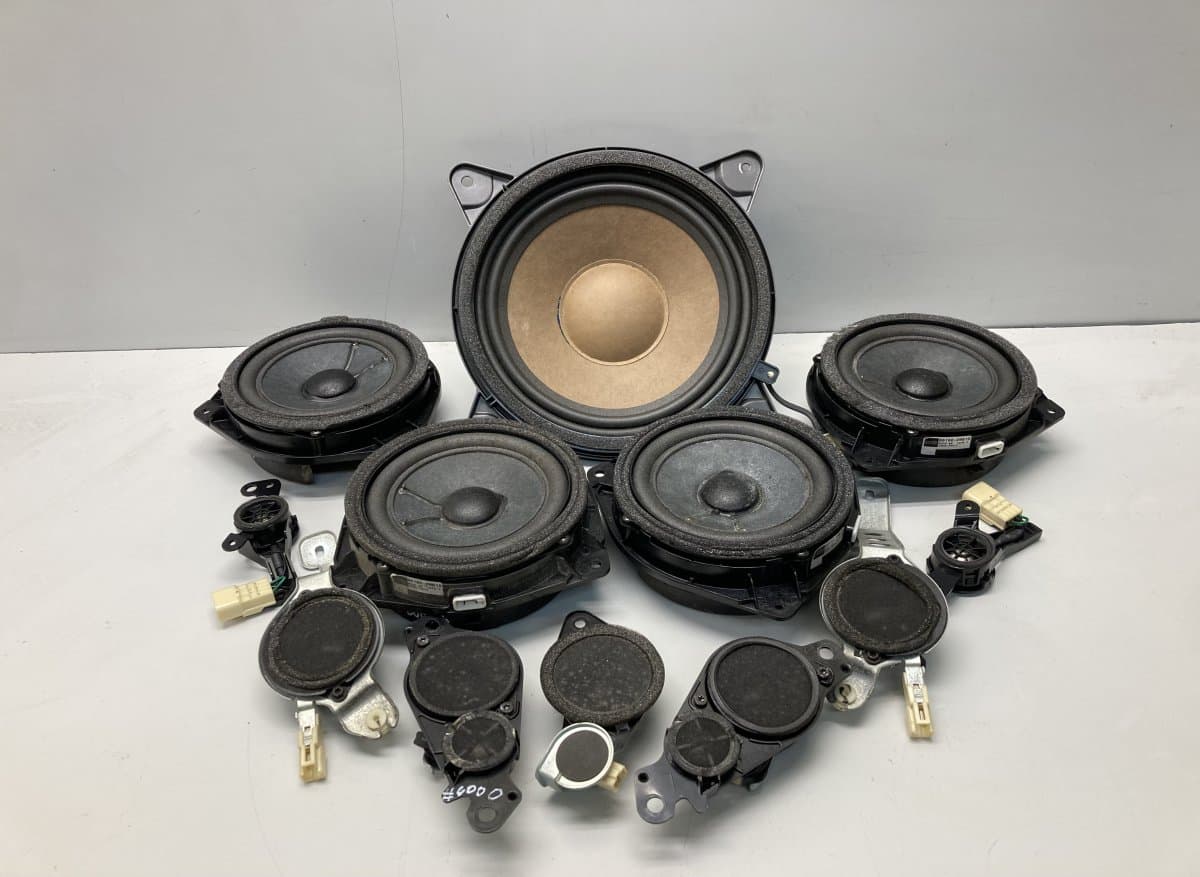 LEXUS 861600WC70 861600WC60 861600WC30 861600WC20 861600WC10 861600WC50 Set of loudspeakers LEXUS GS III (2005-2011)