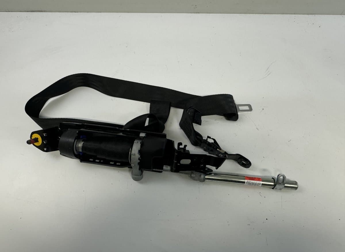 VOLVO 39838673 Seat Belt Front Left VOLVO XC60 I (2008-2017)