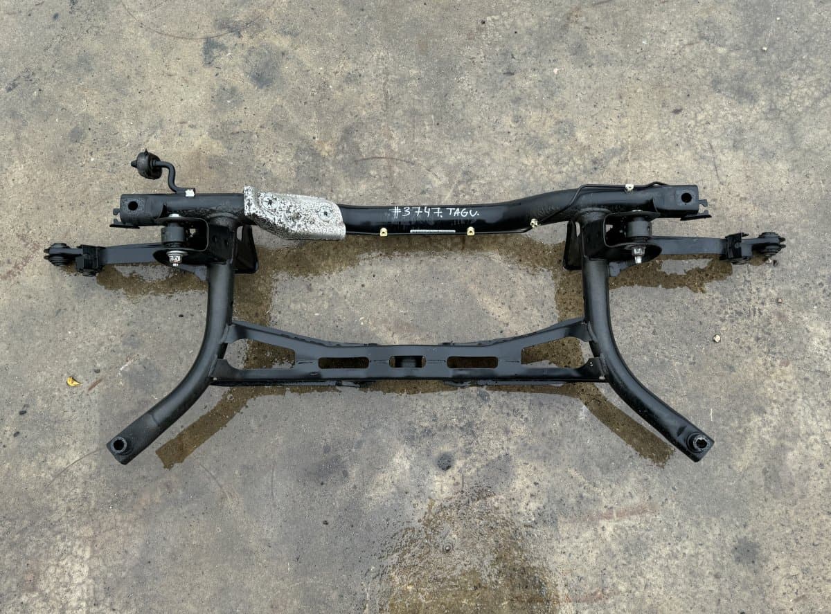 VW 1K0505315BG 1K0501529J 1K0505323P Rear axle Beam VW GOLF VI (5K) (2008-2013)