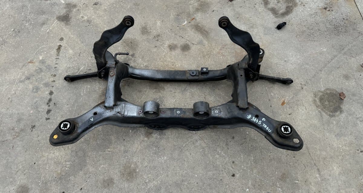 VOLVO 31476647 31476425 31340354 31406748 31410317 31410318 31406749 Rear axle Beam VOLVO XC60 I (2008-2017)