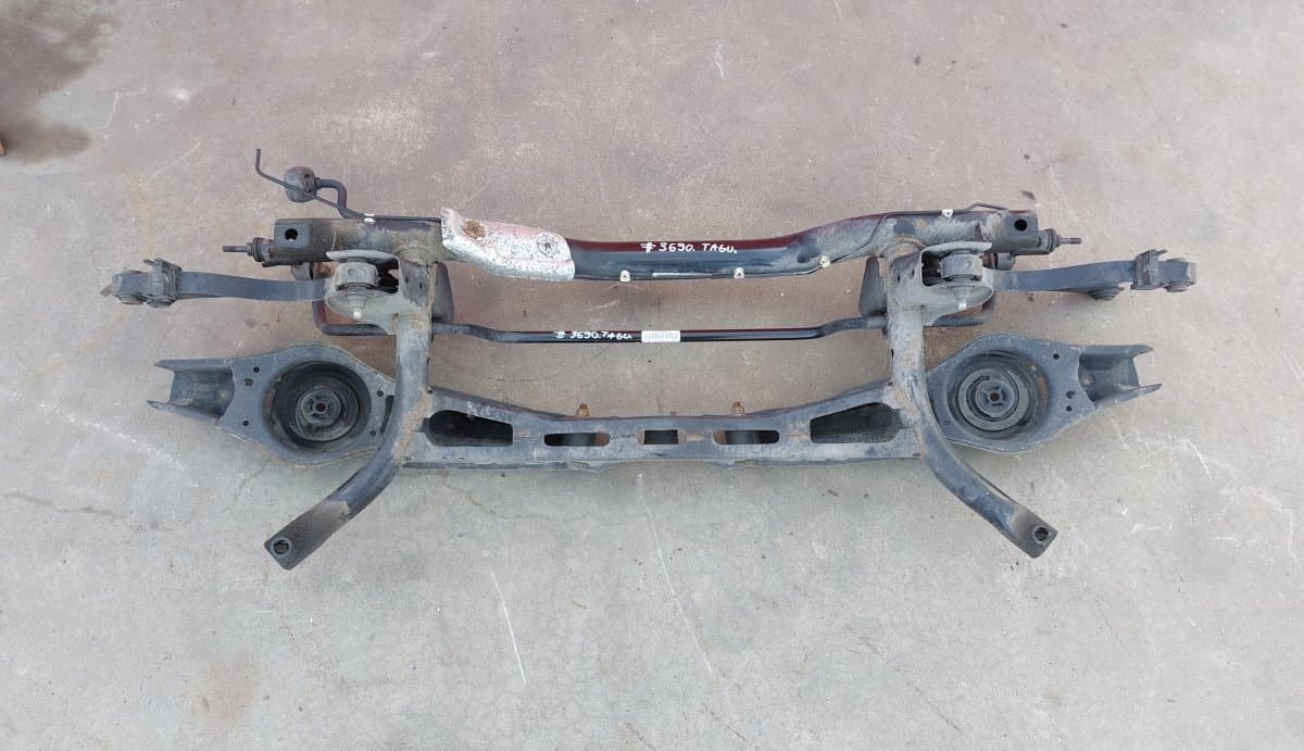 VW 1K0505315BG 1K0511305CS 1K0505311AB 1K0505323P Rear axle Beam VW GOLF VI (5K) (2008-2013)