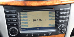 MERCEDES-BENZ 74226076303 BE7036 Radio MERCEDES-BENZ E-CLASS (W211) (2002-2009) — thumbnail 1