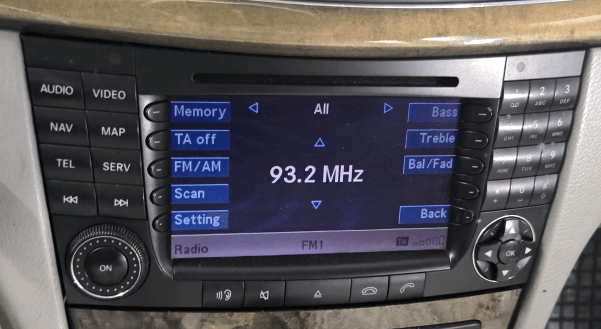 74226076303 BE7036 Radio MERCEDES-BENZ E-CLASS (W211) (2002-2009)