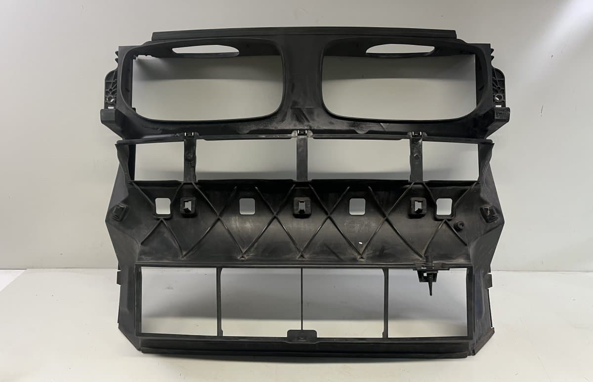 BMW 51647192758 7192758 Radiator shroud BMW X6 (E71, E72) (2008-2014)