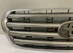 TOYOTA 53101-60480 5310160480 53114-60040 Radiator Grille TOYOTA LAND CRUISER 200 (2007-2021) — thumbnail 4