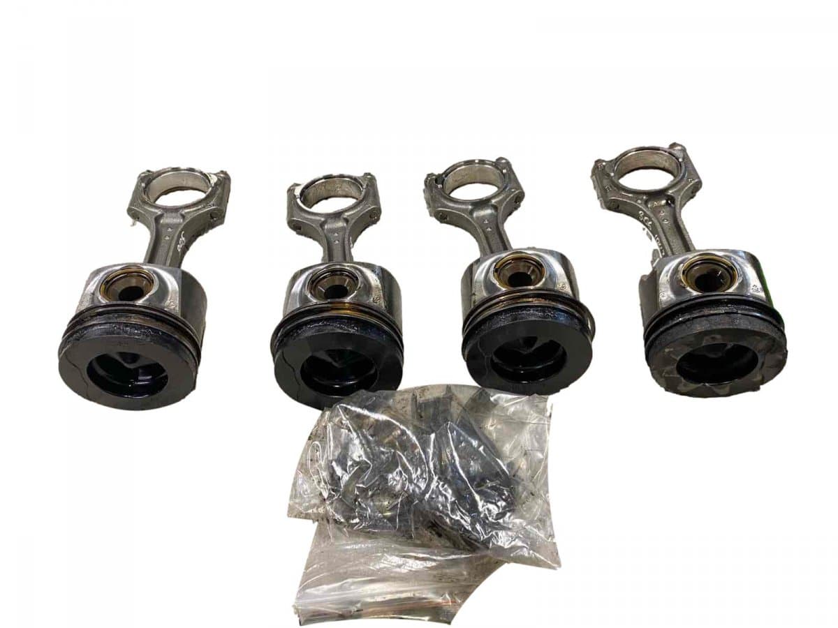 VOLVO 31430898 Piston Kit VOLVO XC90 II (2014-)