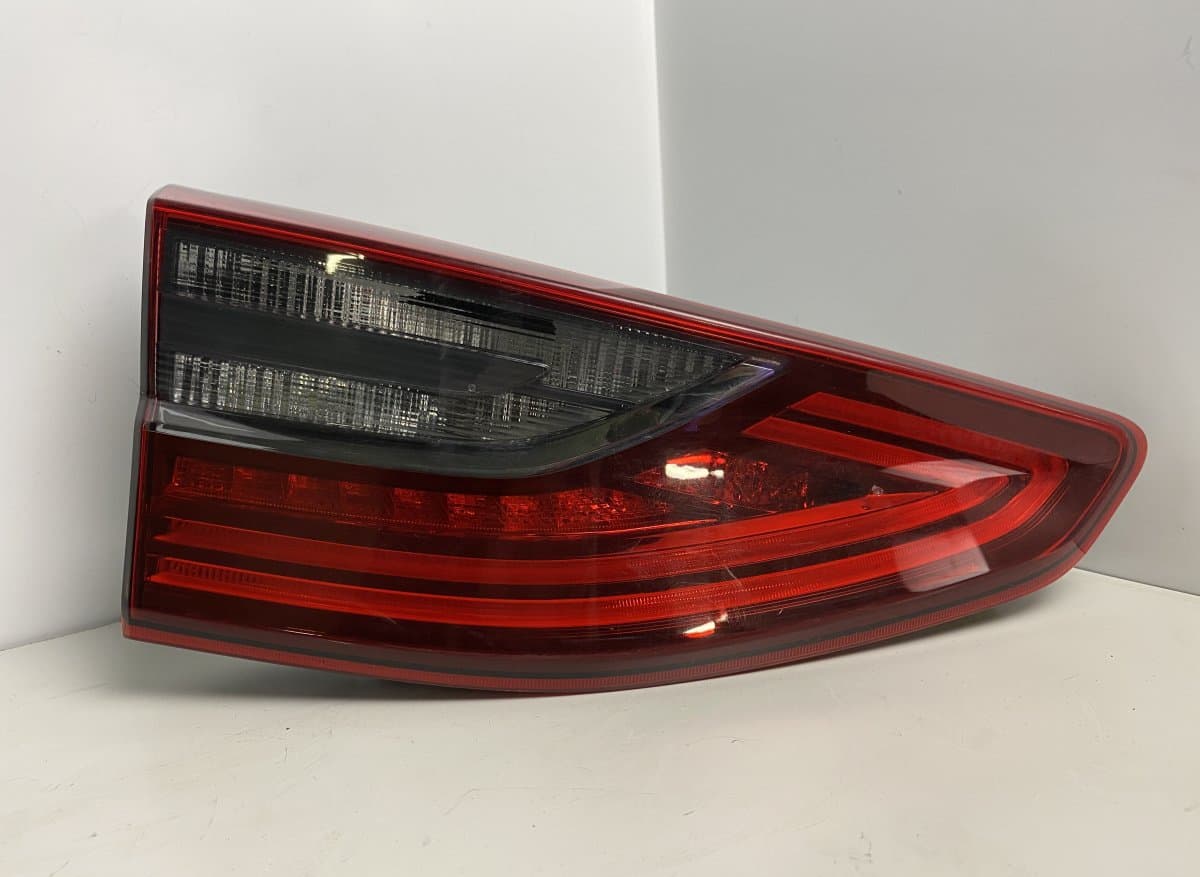 KIA L009IL750046341 J792411200 J7924-11200 J7924-11310 92403J70 92403-J70 Inner tail light, left KIA CEED III (CD) (2018-)