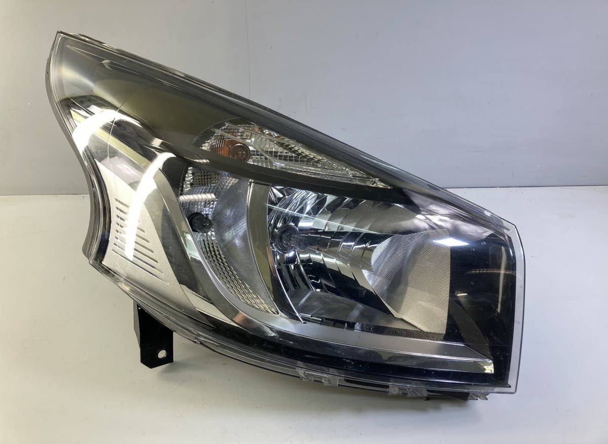 RENAULT 1EE01141022 260109424R Headlight right RENAULT TRAFIC III (JG, EG, FG) (2014-)
