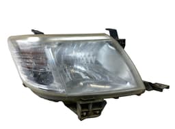 TOYOTA 811300K420 Headlight right TOYOTA HILUX VII (AN10, AN20, AN30) (2005-2015) — thumbnail 1