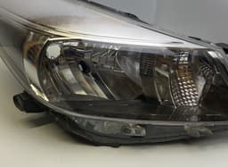 TOYOTA 8117052740 Headlight right TOYOTA YARIS III (XP130) (2010-2019) — thumbnail 2