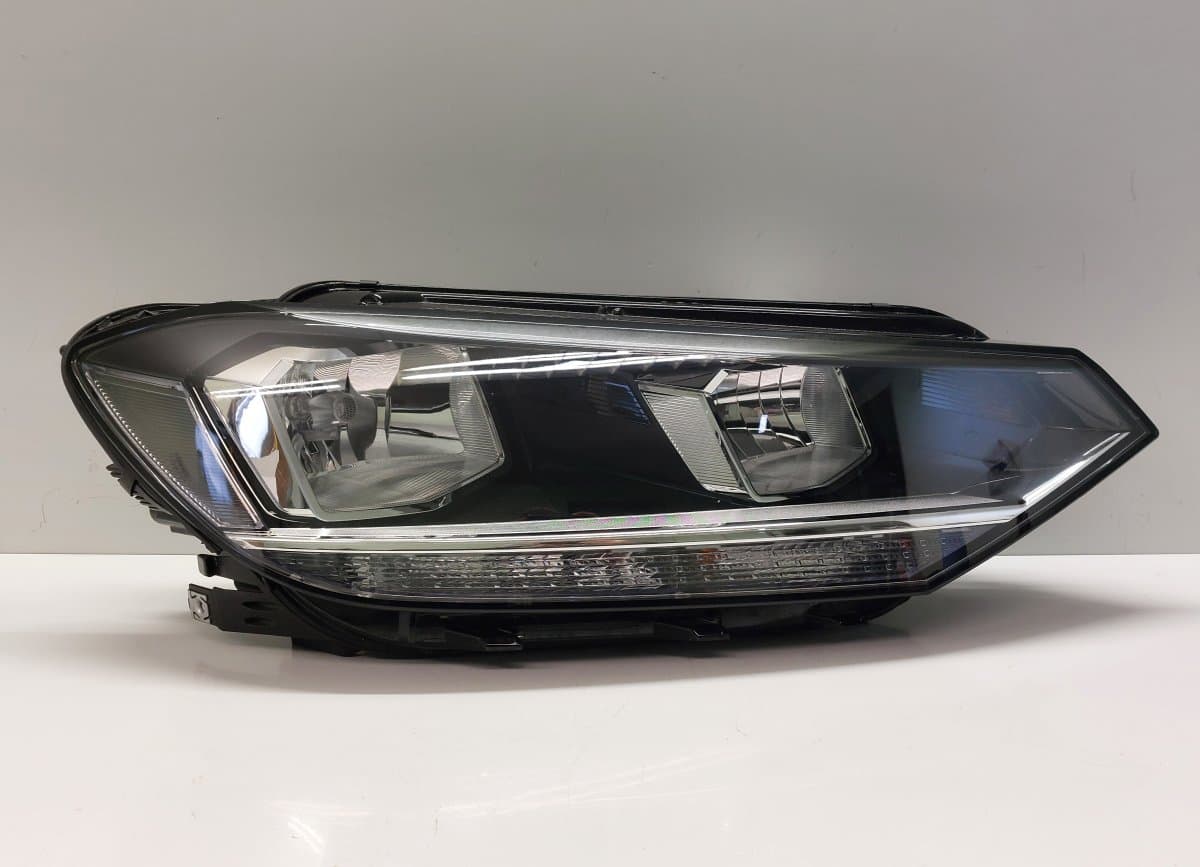 5TB941006A 145100034300 Headlight right VW TOURAN (5T1) (2015-)