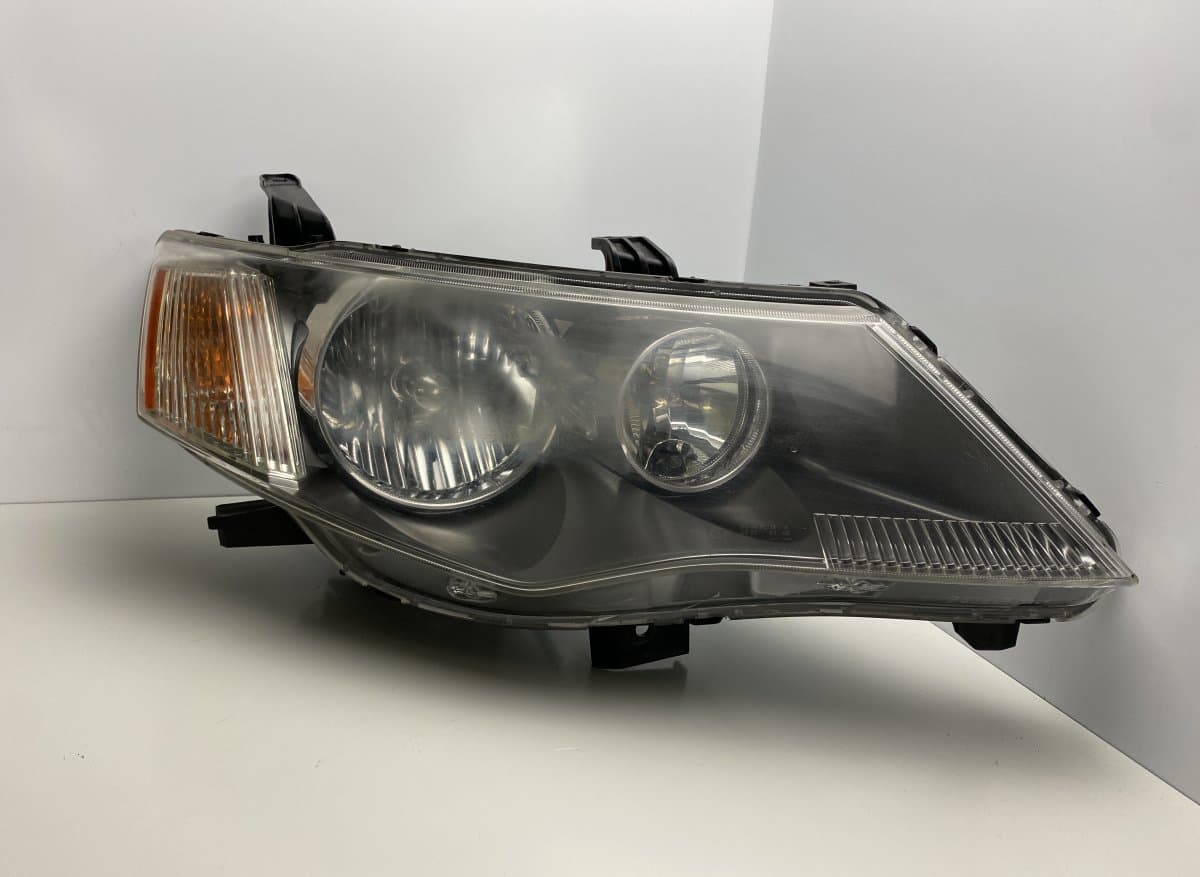 MITSUBISHI 8301A160 Headlight right MITSUBISHI OUTLANDER II (CW, ZG, ZH) (2006-2012)