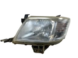 TOYOTA 811500K420 Headlight left TOYOTA HILUX VII (AN10, AN20, AN30) (2005-2015) — thumbnail 1