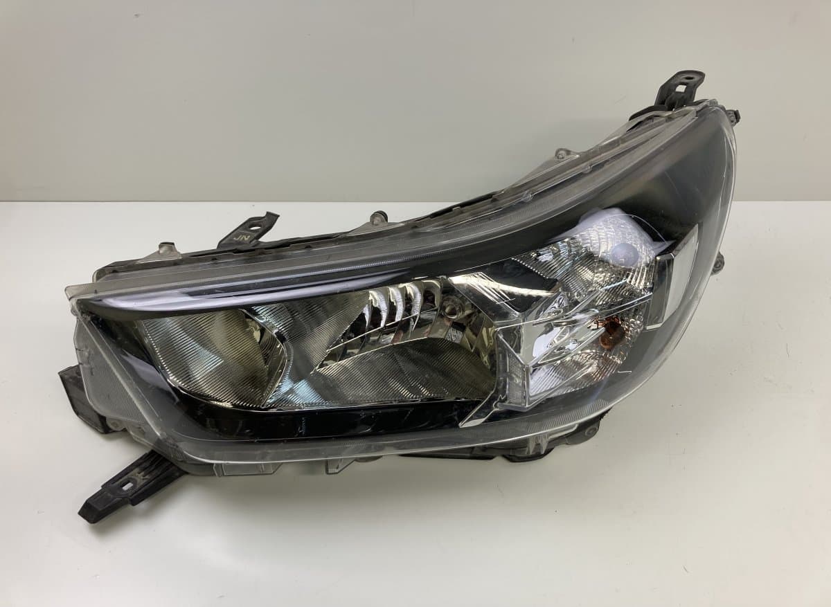 811500KK60 Headlight left TOYOTA HILUX VIII (AN110, AN120, AN130) (2015-)