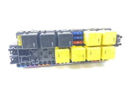 MERCEDES-BENZ 05045117 Fuse box MERCEDES-BENZ SL-CLASS (R230) (2001-2012) — thumbnail 2