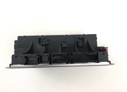 MERCEDES-BENZ 05045117 Fuse box MERCEDES-BENZ SL-CLASS (R230) (2001-2012) — thumbnail 3