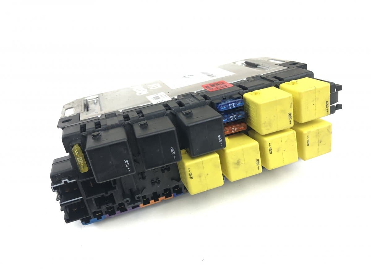 MERCEDES-BENZ 05045117 Fuse box MERCEDES-BENZ SL-CLASS (R230) (2001-2012)