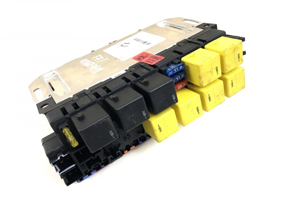 MERCEDES-BENZ 05045117 Fuse box MERCEDES-BENZ SL-CLASS (R230) (2001-2012)