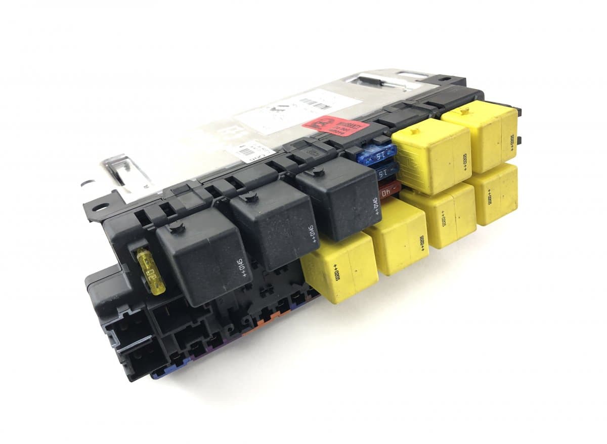 MERCEDES-BENZ 05045117 Fuse box MERCEDES-BENZ SL-CLASS (R230) (2001-2012)