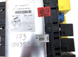 MERCEDES-BENZ 05045117 Fuse box MERCEDES-BENZ SL-CLASS (R230) (2001-2012) — thumbnail 3