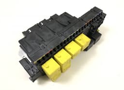MERCEDES-BENZ 05045117 Fuse box MERCEDES-BENZ SL-CLASS (R230) (2001-2012) — thumbnail 1