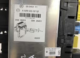 MERCEDES-BENZ 05045117 Fuse box MERCEDES-BENZ SL-CLASS (R230) (2001-2012) — thumbnail 4