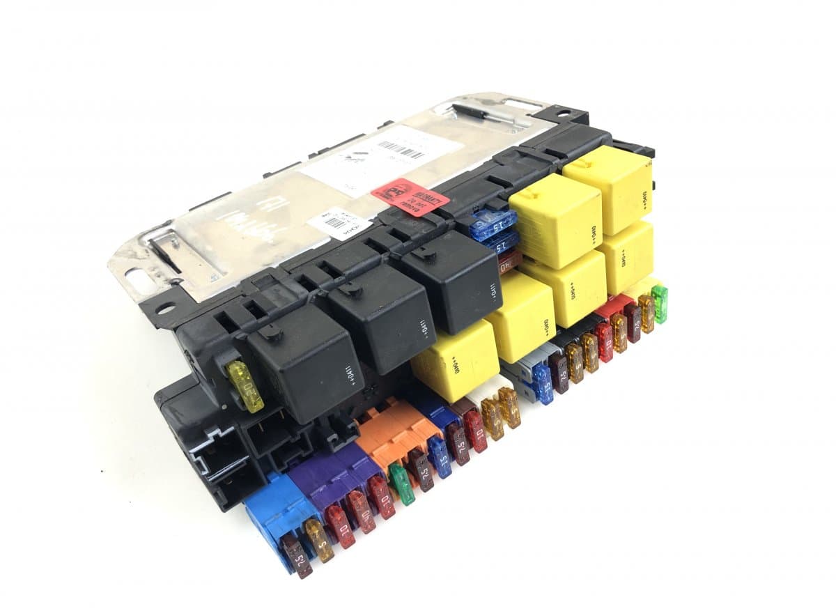 MERCEDES-BENZ 05045117 Fuse box MERCEDES-BENZ SL-CLASS (R230) (2001-2012)