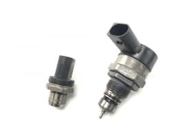 MERCEDES-BENZ 0281002927 A6420740284 0281002985 Fuel pressure regulator set MERCEDES-BENZ E-CLASS (W212) (2009-2016) — thumbnail 1