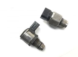 TOYOTA 238100E010 Fuel pressure regulator set TOYOTA HILUX VIII (AN110, AN120, AN130) (2015-) — thumbnail 1