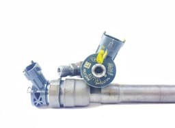 MERCEDES-BENZ 0445110546 0445161554 Fuel injector set MERCEDES-BENZ C-CLASS (W205) (2013-2021) — thumbnail 4