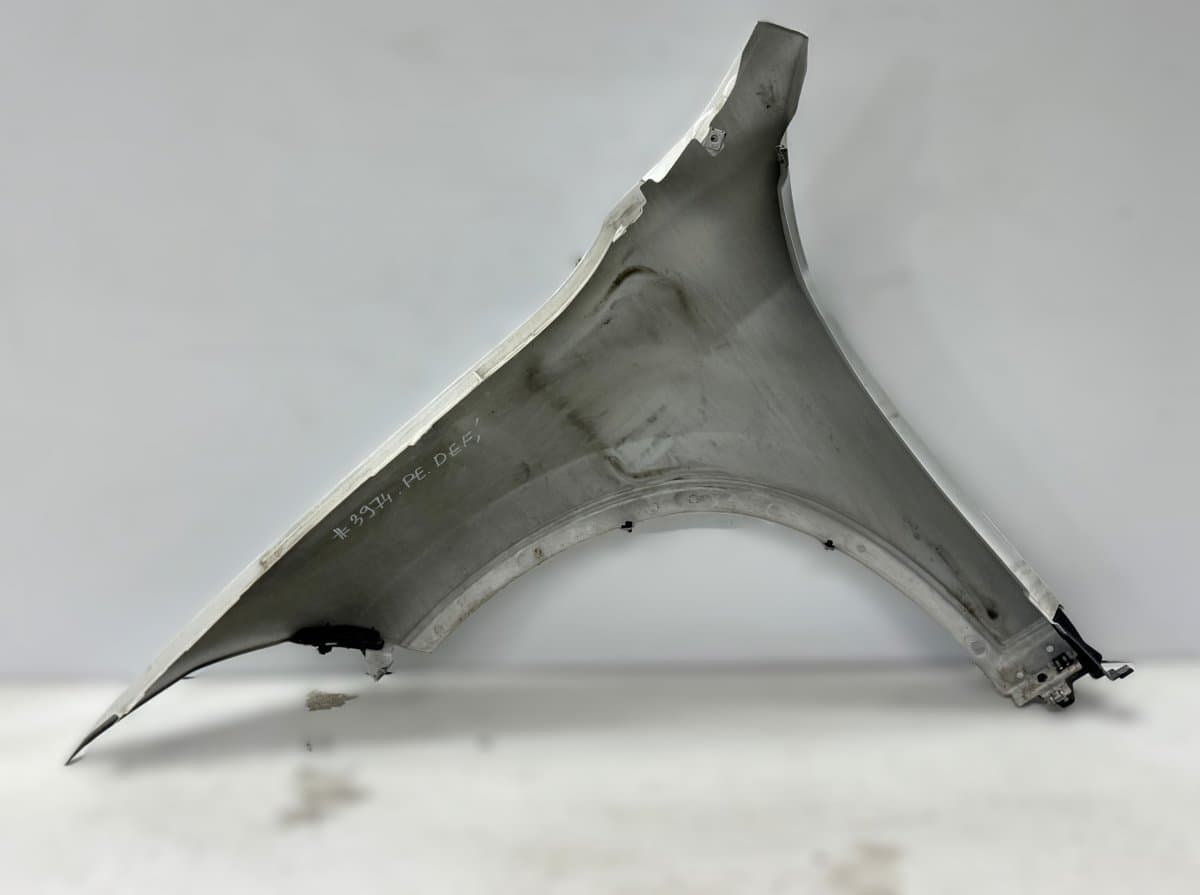 BMW 41007427300 7427300 Fender Front Right BMW X1 (F48) (2014-2022)