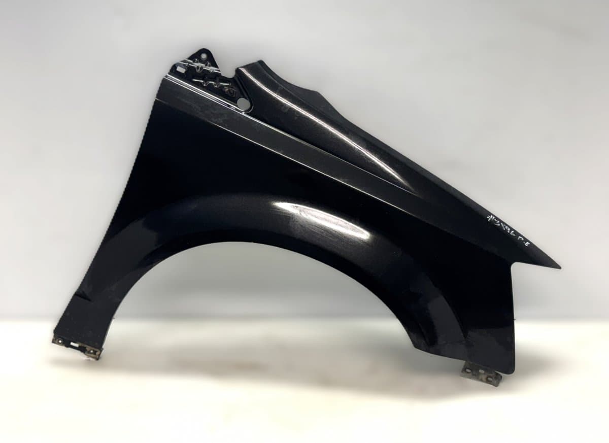CHRYSLER Fender Front Right CHRYSLER VOYAGER V (RT) (2007-2016)