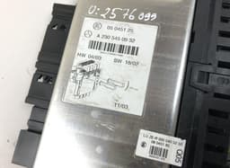 MERCEDES-BENZ 10091518 Fuse box MERCEDES-BENZ SL-CLASS (R230) (2001-2012) — thumbnail 2