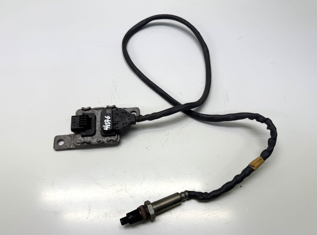AUDI 80A907807B Exhaust / NOX Sensor AUDI A4 (8W, B9) (2015-)