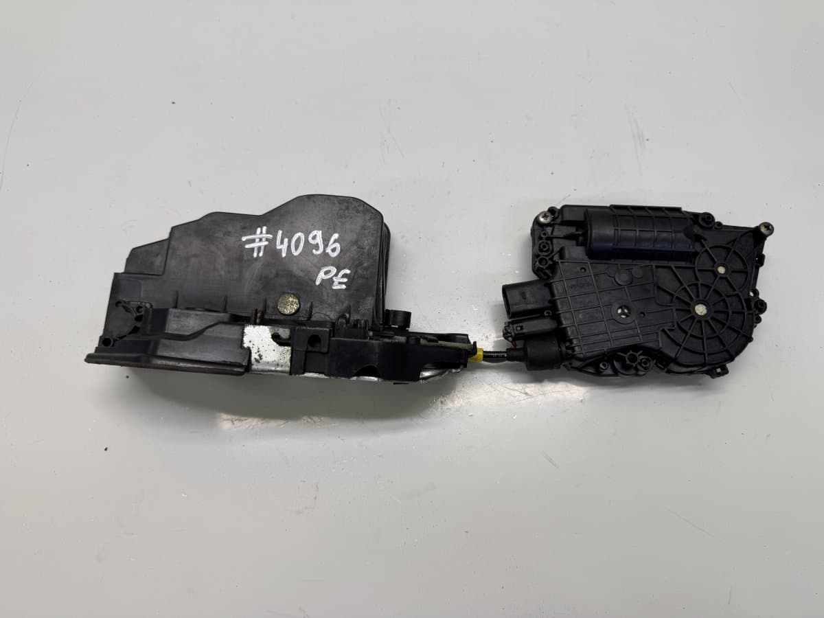 BMW 51217315022 7315022 Door Lock Front Right BMW X5 (E70) (2007-2013)