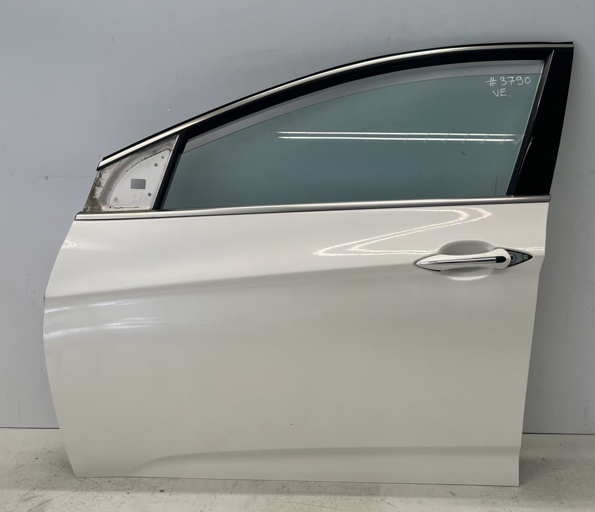 HYUNDAI 760033Z000 Door Front Left HYUNDAI i40 (VF) (2011-2019)