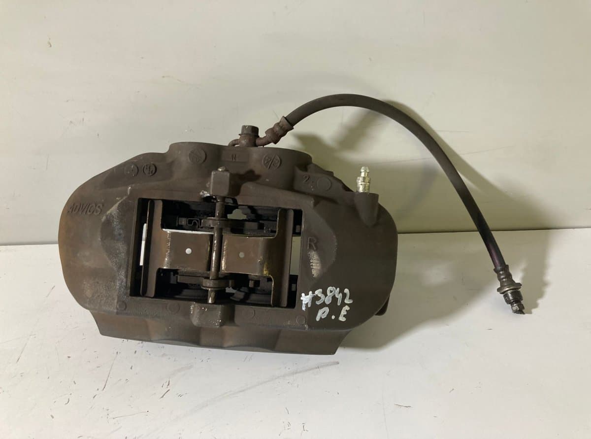 LEXUS 4773030560 Brake caliper Front right LEXUS GS IV (2011-2020)