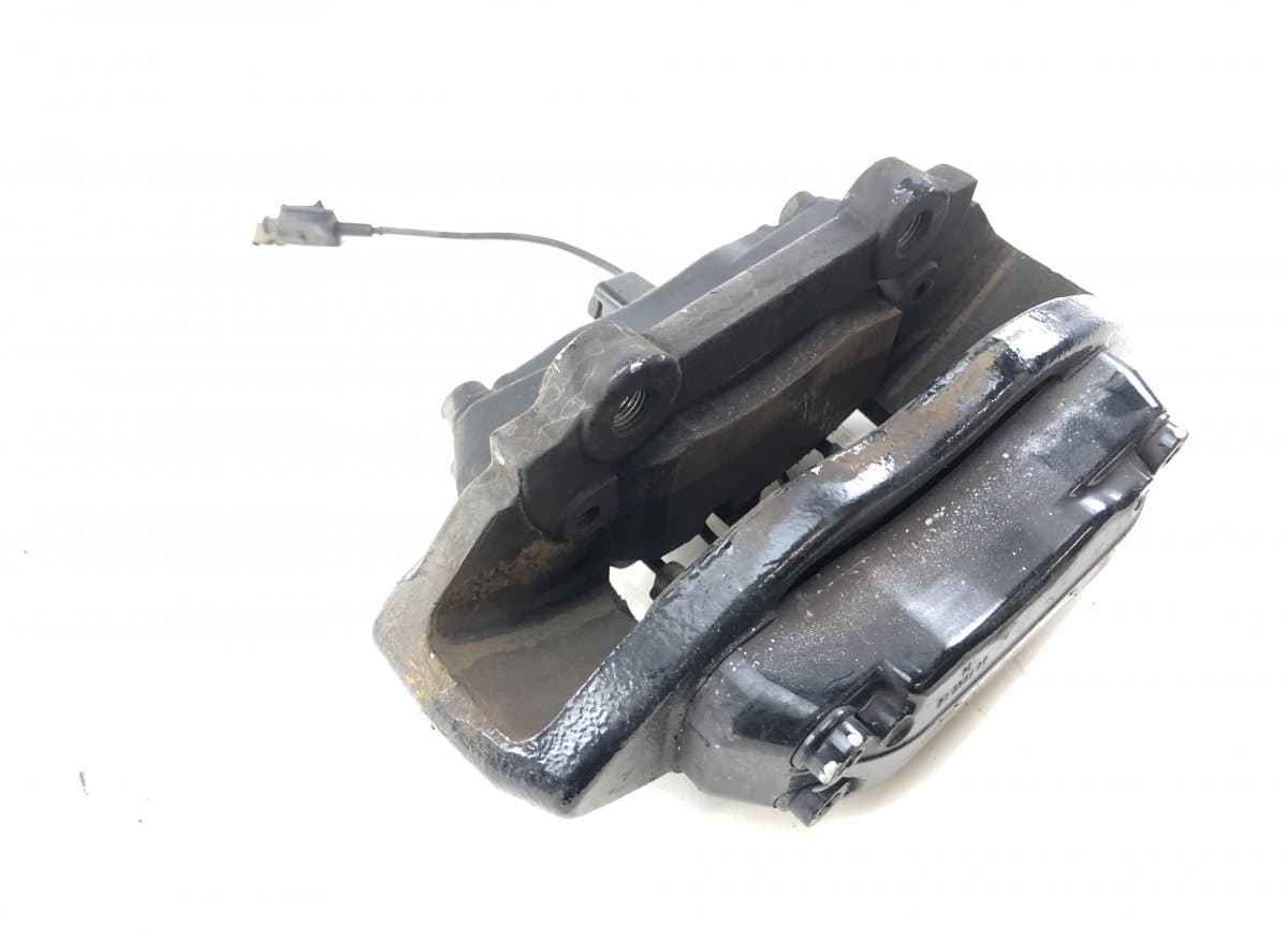 20704602 Brake caliper Front left MASERATI QUATTROPORTE III (03.04-)