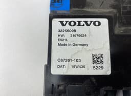 VOLVO 32256098 Bootlid / tailgate control unit VOLVO V60 II / S60 III (224, 225, 227) (2018-) — thumbnail 2