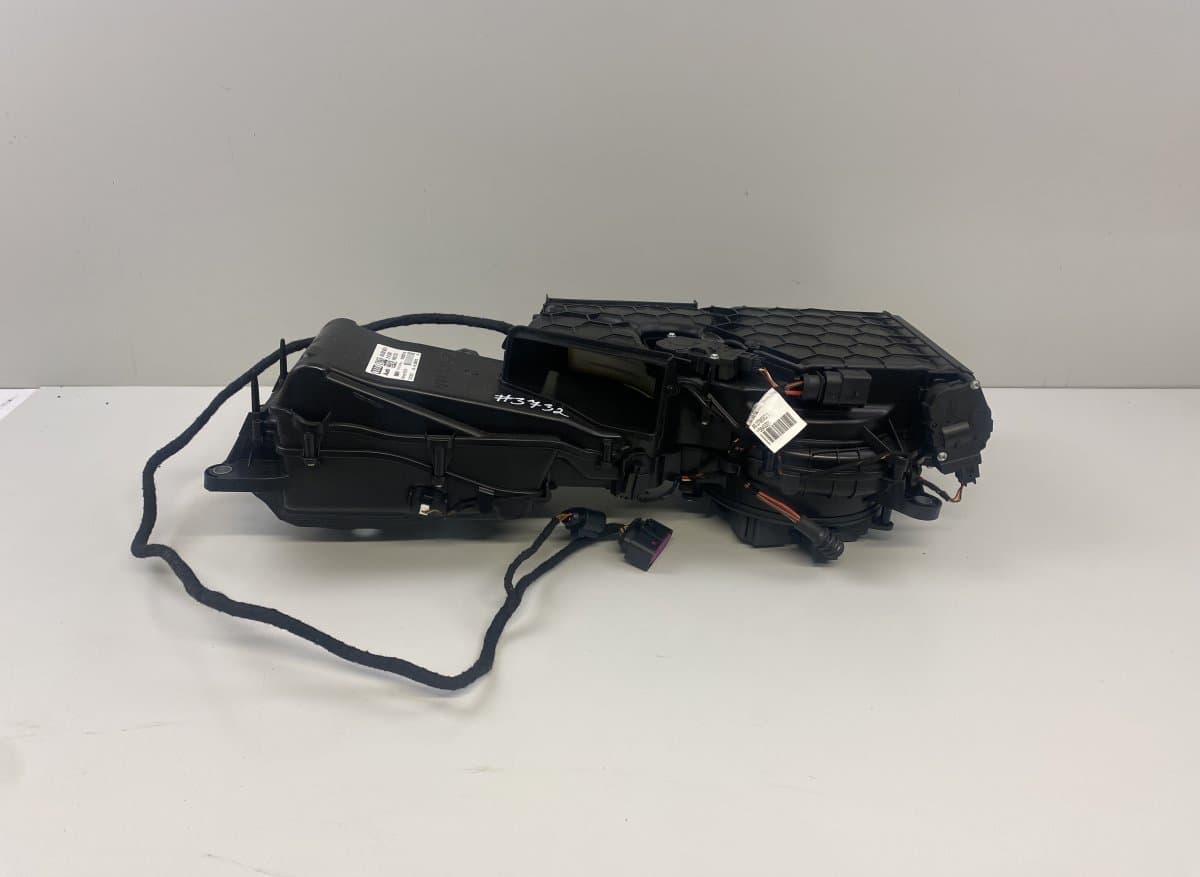 AUDI 4G5820003A Battery cooling fan AUDI A6 / A6 ALLROAD (C7, 4G) (2010-2018)