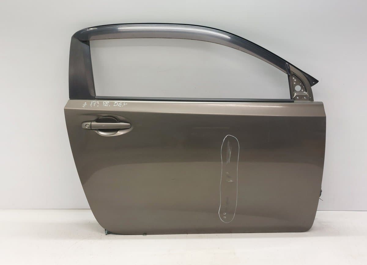 TOYOTA 6700174010 Door Front Right TOYOTA iQ (AJ10) (2009-2015)