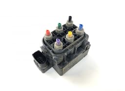 PORSCHE 9A7616014 Air suspension valve block PORSCHE MACAN I (95B) (2014-2024) — thumbnail 1
