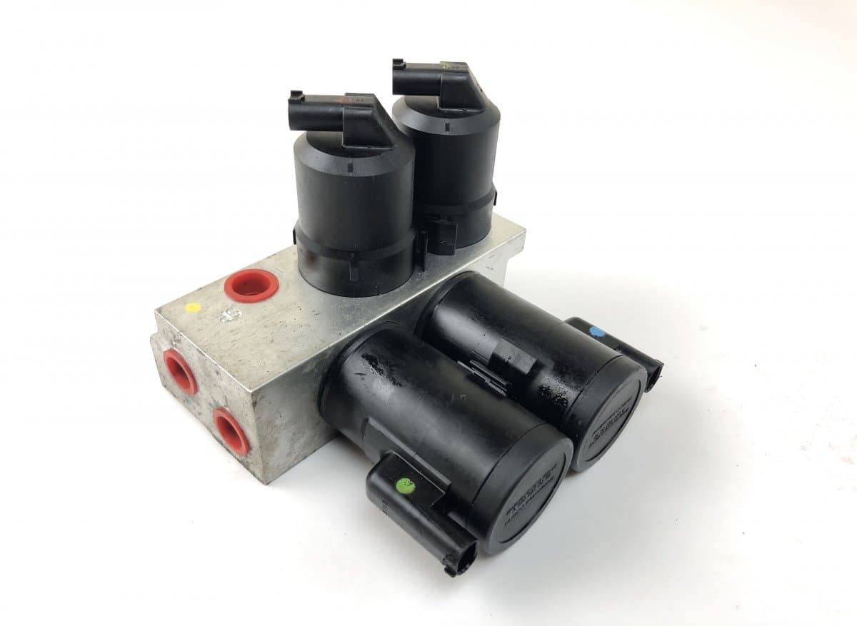 A2203200358 A2203201258 Air suspension / self-levelling suspension, other MERCEDES-BENZ SL-CLASS (R230) (2001-2012)