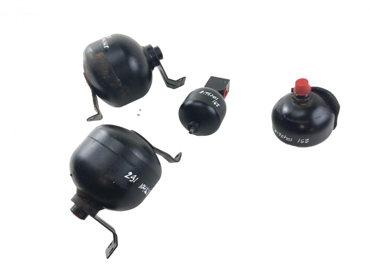 A2203270115 A2203270215 A2203200415 Air spring load accumulator set MERCEDES-BENZ SL-CLASS (R230) (2001-2012)