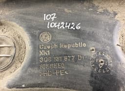 VW 3Q0131877F AdBlue tank VW PASSAT B8 (3G) / ALLTRACK (2014-2023) — thumbnail 2