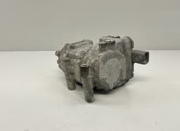 TOYOTA 8837015010 AC / aircon Compressor TOYOTA YARIS III (XP130) (2010-2019) — thumbnail 2