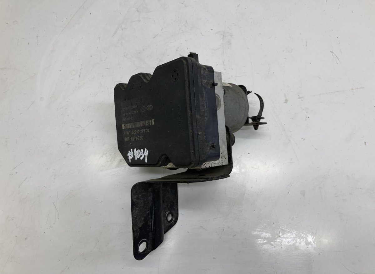 KIA 589102P800 ABS hydraulic unit / pump KIA SORENTO II (XM) (2009-2015)