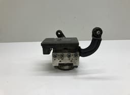 BMW 6861376 ABS hydraulic unit / pump BMW 1 (F20, F21) (2011-2019) — thumbnail 1