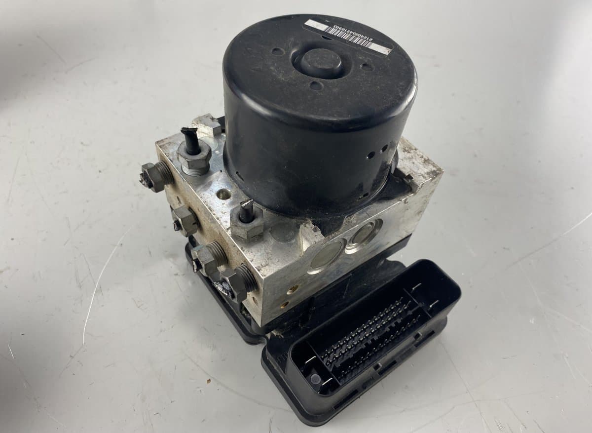 VOLVO 39681619 21240834318903 A426G 000404972C1 6107090046E 10092604053 10061336881 ABS hydraulic unit / pump VOLVO XC60 I (2008-2017)