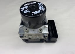 VOLVO ABS hydraulic unit / pump VOLVO V40 (2012-2019) — thumbnail 2